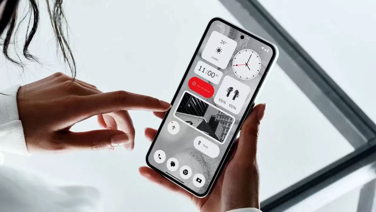 ফোনে আকর্ষণীয় ছাড় দিতে ক্রোমের সঙ্গে জুটি বাঁধল ‌‌‘নাথিং’