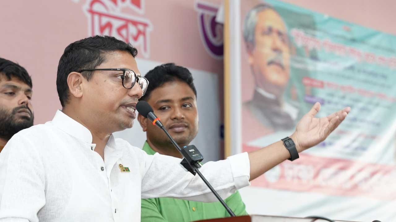 নৌকা মার্কায় এমপি-মন্ত্রী হয়েছি বলেই ট্যাক্স ফ্রি গাড়িতে চড়ছি