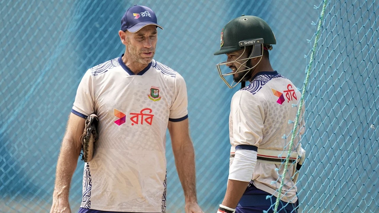 নারী দলের কোচিংয়ে ডেভিড হেম্প, থাকবেন বিশ্বকাপ বাছাই পর্বে