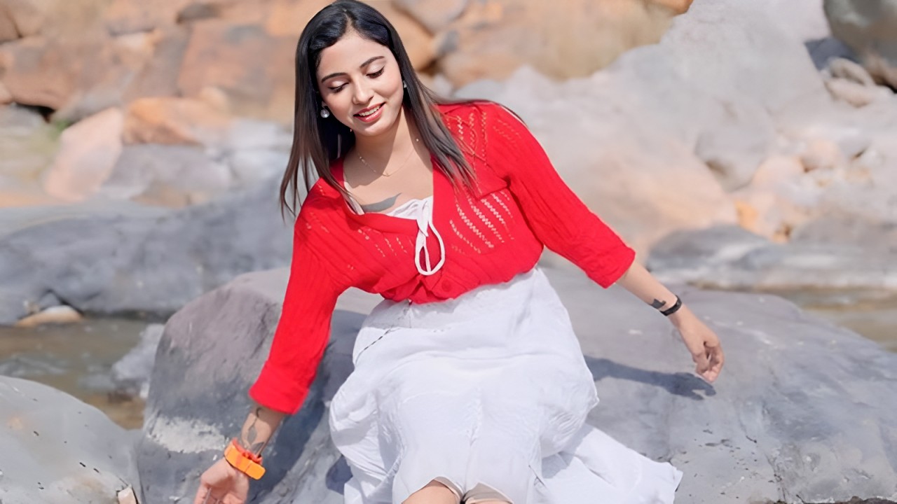 নিখোঁজের পর খাল থেকে উদ্ধার মডেলের মরদেহ