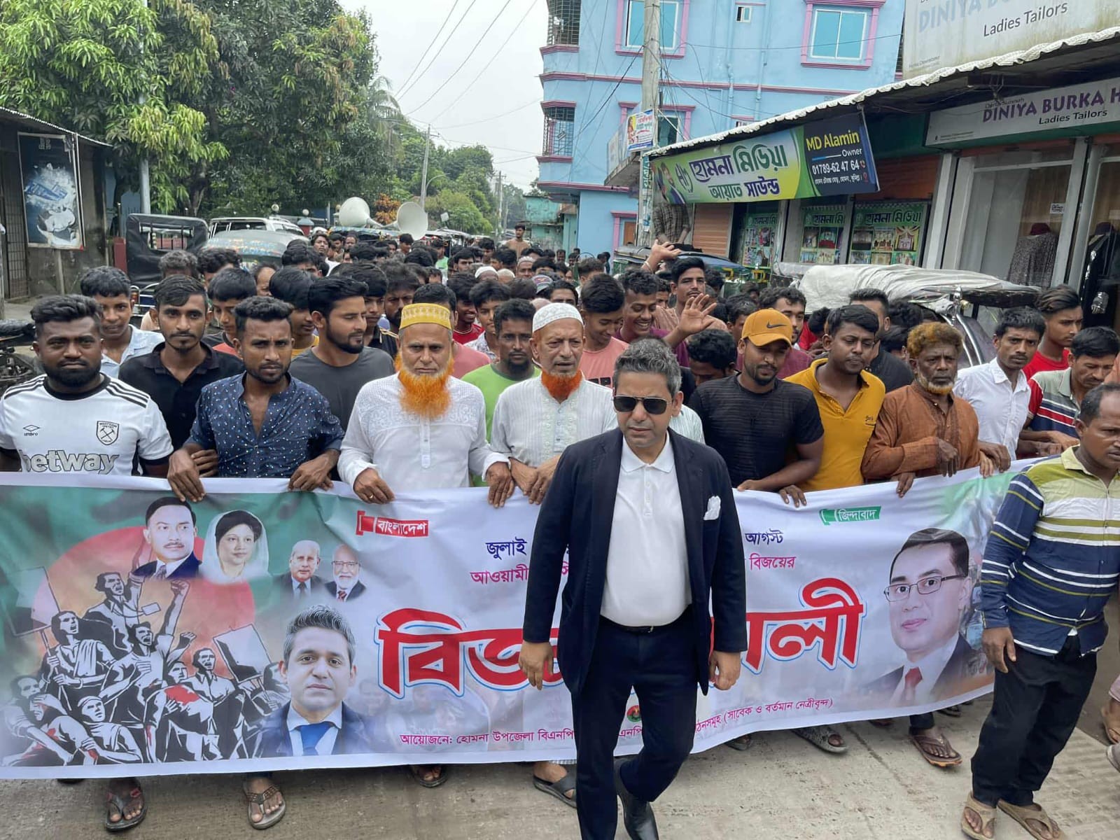 কুমিল্লা-২ সংসদীয় আসনে চমক দেখাতে পারেন মনোয়ার সরকার