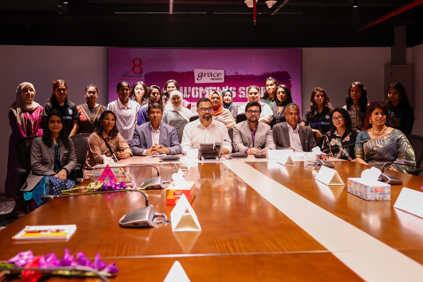 নারী ক্রীড়াবিদদের নিয়ে ডেইলি সানের বিশেষ রাউন্ডটেবিল, পাঁচজন ক্রীড়াবিদকে সম্মাননা